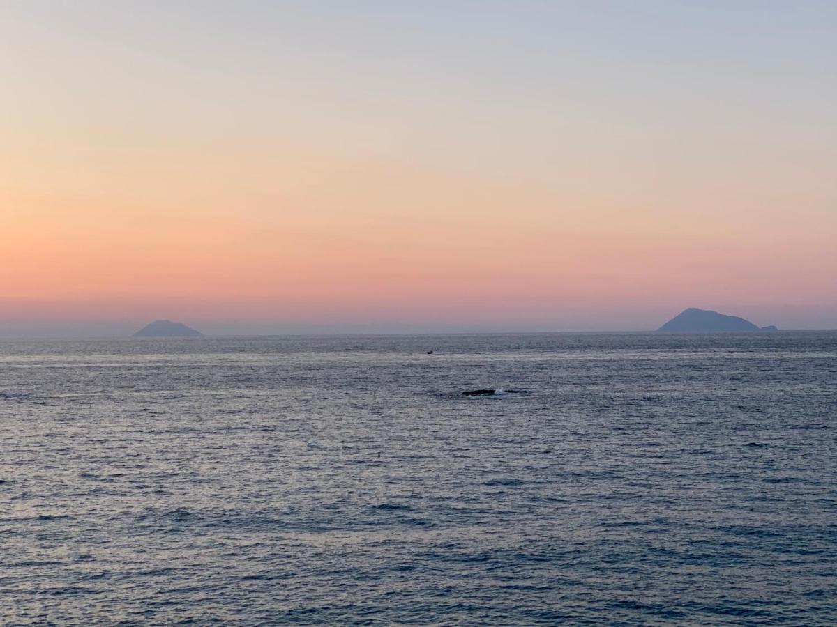 La Porta Delle Eolie Lägenhet Capo dʼOrlando Exteriör bild
